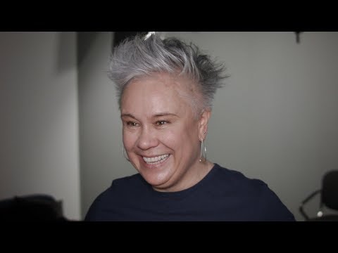 H [[#Emma Rice [Έμμα Ράις]#]] σκηνοθέτρια και πρώην καλλιτεχνική διευθύντρια του  θεάτρου Globe, μιλά για το πώς κατέληξε στη σκηνοθεσία, για το πάθος της προς το θέατρο και για το τι αναζητά από τους/τις ηθοποιούς που συνεργάζεται. 