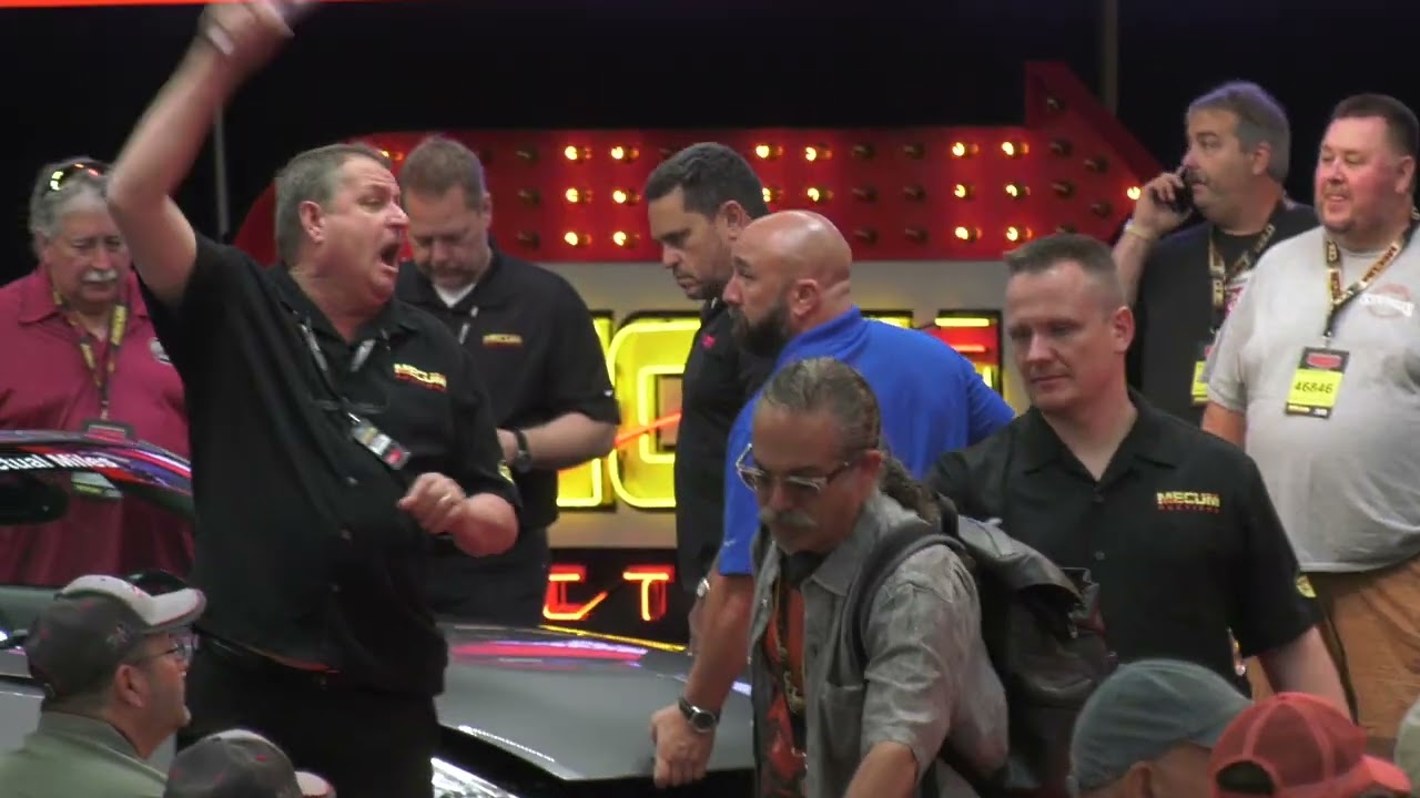 Au cœur de la plus grande vente de voitures de collection #Kissimmee