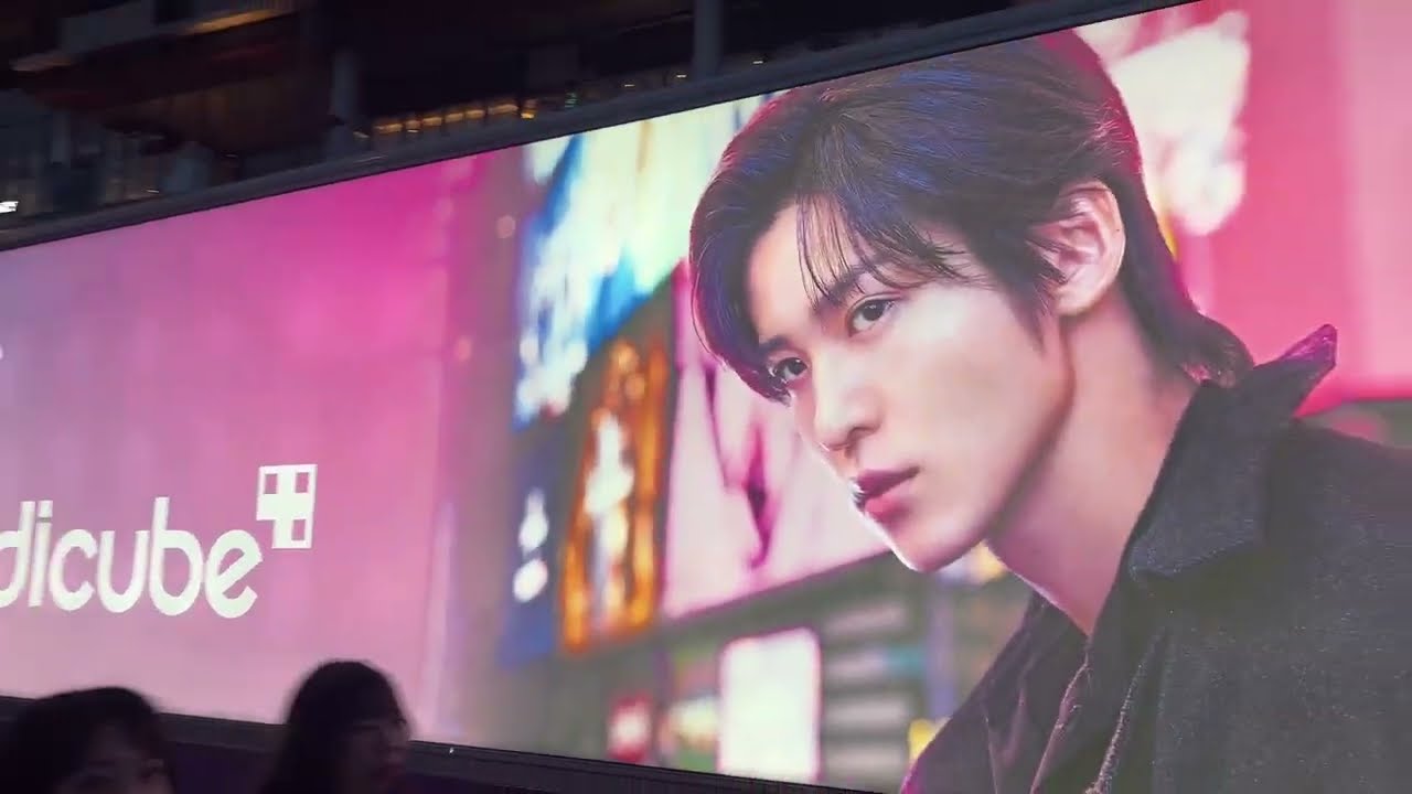 【snow man】原宿駅に 目黒蓮が登場 #目黒蓮 #meme #memes #snowman