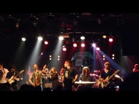 Final Berlin Allstarz [HQ] 2013 Bon Jovi - You Give Love A Bad Name