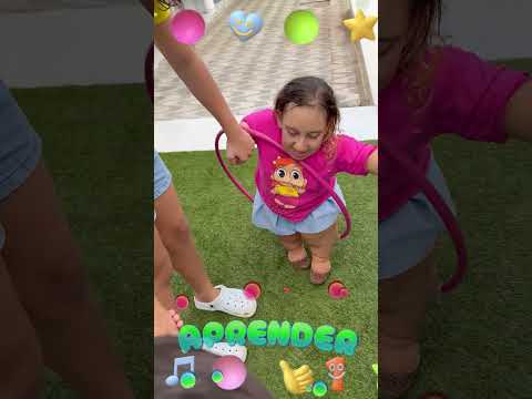 Brincadeira com Bambolê | Música para crianças #shorts