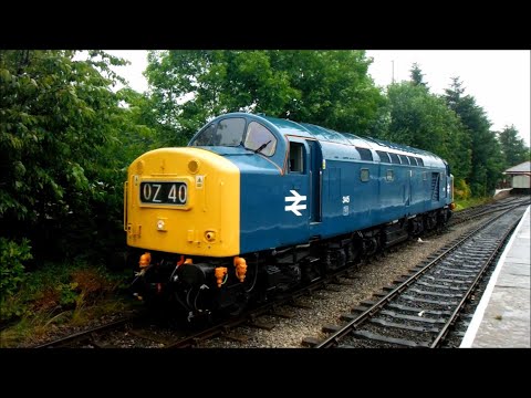 EAST LANCASHIRE RAILWAY Class 40 Whistler Thrash - 40145 (D345) on the ELR (Bury nr Manchester UK)