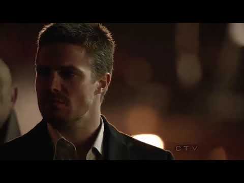 Arrow 1x12 "Vértigo" Oliver and the Bratva buying Vertigo
