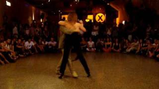 T.I.P. -Tv Gustavo Naveira & Giselle Anne bailan en La X