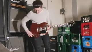 Video thumbnail for Gibson SG Special vs Gibson 61 Reissue vs Gibson SG Standard by Sören