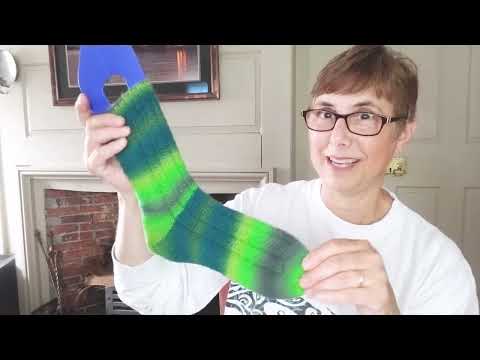 Knitting By The Sea Podcast - Episode 105 - Summer is Here!