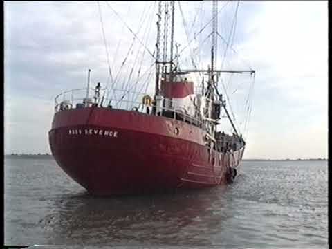 Radio Caroline Ship Ross Revenge visit from West Mersea June 1994