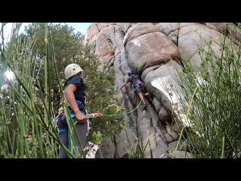 BEST CRACK CLIMBING ROUTE IN UNAWEEP CANYON||FIST TIME ON THE CRACK #coloradoUSA #crackclimbing
