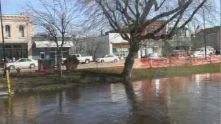 preview picture of video 'Crow River flooding in Delano, MN 3/17/10'