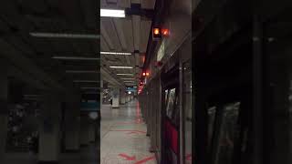 Uneven closing of doors and crazy red light Part 2