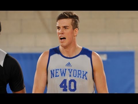 Marshall Plumlee throws it down for the New York Knicks in the 2017 NBA Summer League