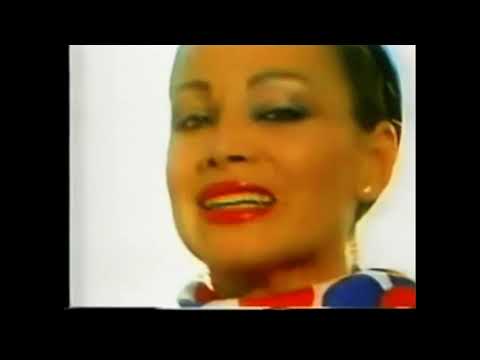 Paloma San Basilio - Como el viento (videoclip oficial)