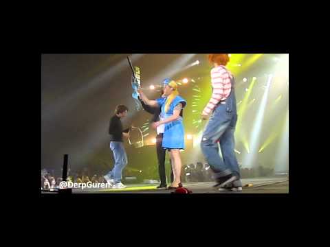 120406 SS4 Paris Eunhyuk, Shindong, Yesung, Donghae & Kyuhyun with a bra.wmv