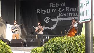 P1070654 Sierra Hull at 2018 Bristol RRR--Wings of the Dawn