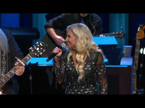 Julie Roberts & Jamey Johnson - Music City's Killing Me (Live at the Grand Ole Opry)