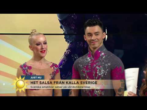 Salsaproffsen lär programledarna att dansa (eller försöker åtminstone) - Nyhetsmorgon (TV4)