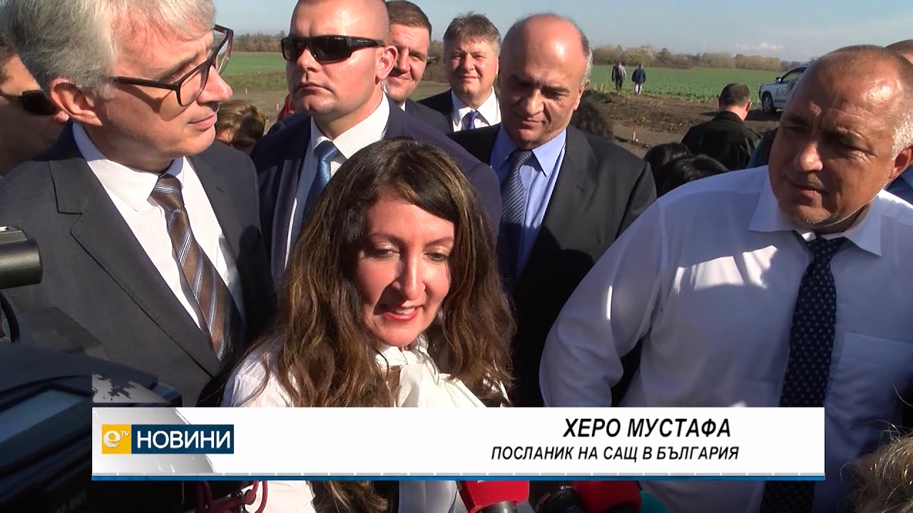 Бойко Борисов инспектира строителството на газопровода край село Войводово