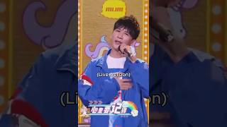 Download lagu Studio Version Vs Live Performance: 大張偉 Wowkie Zhang【Sunshine, Rainbow, White pony】#shorts #trending mp3