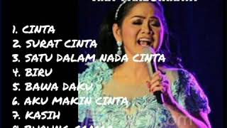 Download lagu 10 LAGU POPULER DARI VINA PANDUWINATA mp3 Download lagu 10 LAGU POPULER DARI VINA PANDUWINATA mp3