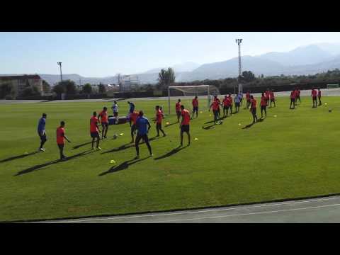 El resbalón de Iturra en el rondo del Granada