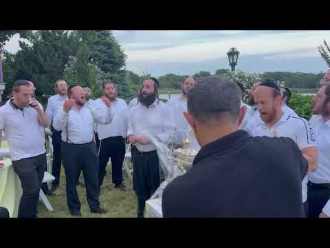 Cantors Yoeli Ausch & Chezky Brecher: A Yiddishe Mameh