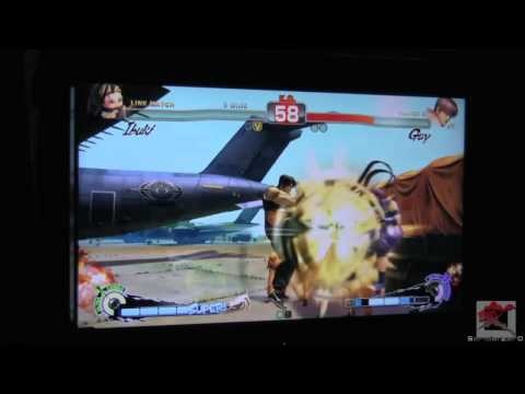 Family Fun Arcade SSF4 AE #51 MoTempest (Ibuki) vs Clockw0rk (Guy)