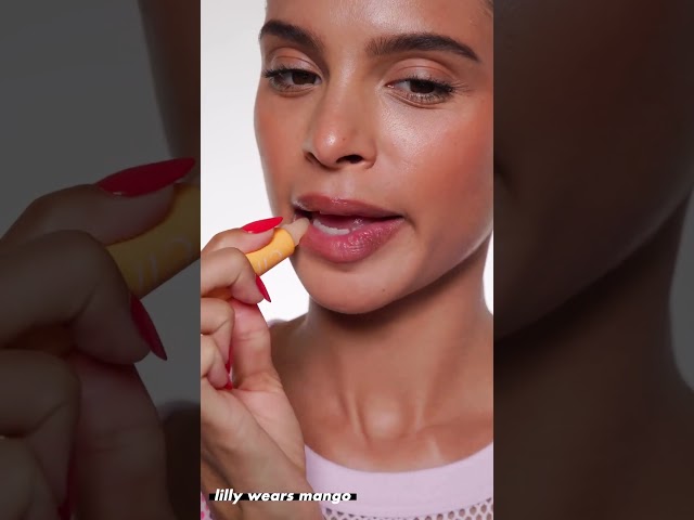 Vídeo relacionado con e.l.f. Squeeze Me Bálsamo Labial Hidratante con ácido hialurónico, Fresa