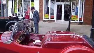 preview picture of video 'International Alvis Weekend 2014 Abingdon Market Place'