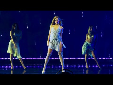 Addison Rae Performs In The Rain | The Addison Tour