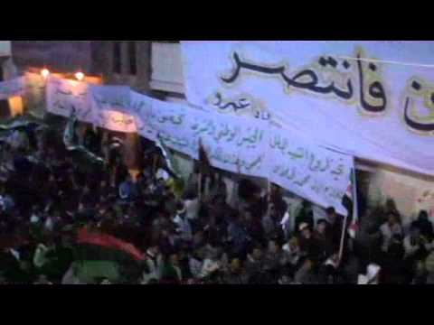 مظاهرة مسائية في حي بابا عمرو في مدينة حمص