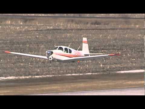 Mooney M20C Takeoff CSU3