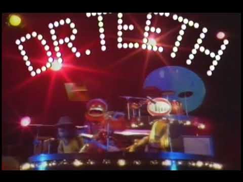 The Muppet Show: Sex and Violence - “Love Ya to Death” (1975)