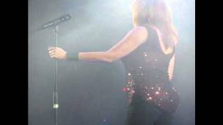 Reba - The Bridge You Burn & Falling Out of Love - Chicago, IL 03/05/11