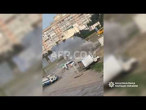 Video Thumbnail: Civilian hunted and attacked by Russian drone in Kherson