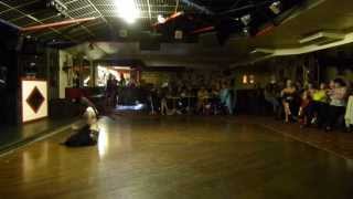 Belly dance to Raging Speedhorn - The Gush