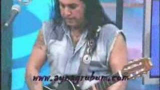 Ayna - Severek Ayrılanlar(Canlı)  (www.aynagrubum.com)