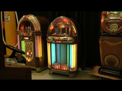 Lot 229 Wurlitzer Model 1100 Jukebox | June 10, 2023 | Miller & Miller Auctions