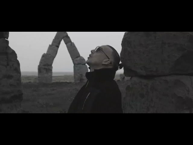 Anthrazit Forever von Raf Camora ((jetzt ansehen))