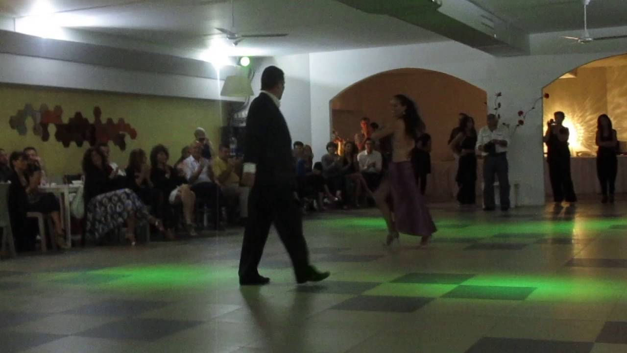 Adrian Aragon ed Erica Boaglio Al CleoCafe' TangoAsi'  4  :-D ..Chacarera...