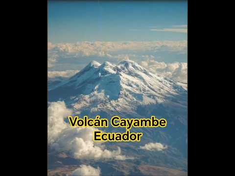 Volcán Cayambe en el punto medio