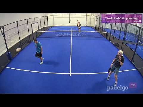 Padel näytösottelu Padelkeskus. Marco Musso,  Ville Kostin, Tommi Jeskanen, Antti Pääkkö.