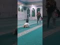 Shorts Anak Bermain Di Masjid