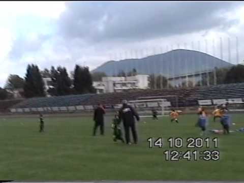 Futbal 2011 - P.Bystrica - Hlohovec prípravka - 2003 / 2004.mpg