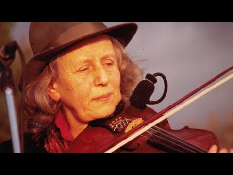 The Praties by Giulia Lorimer (Whisky Trail, Irish Songs, 1975)