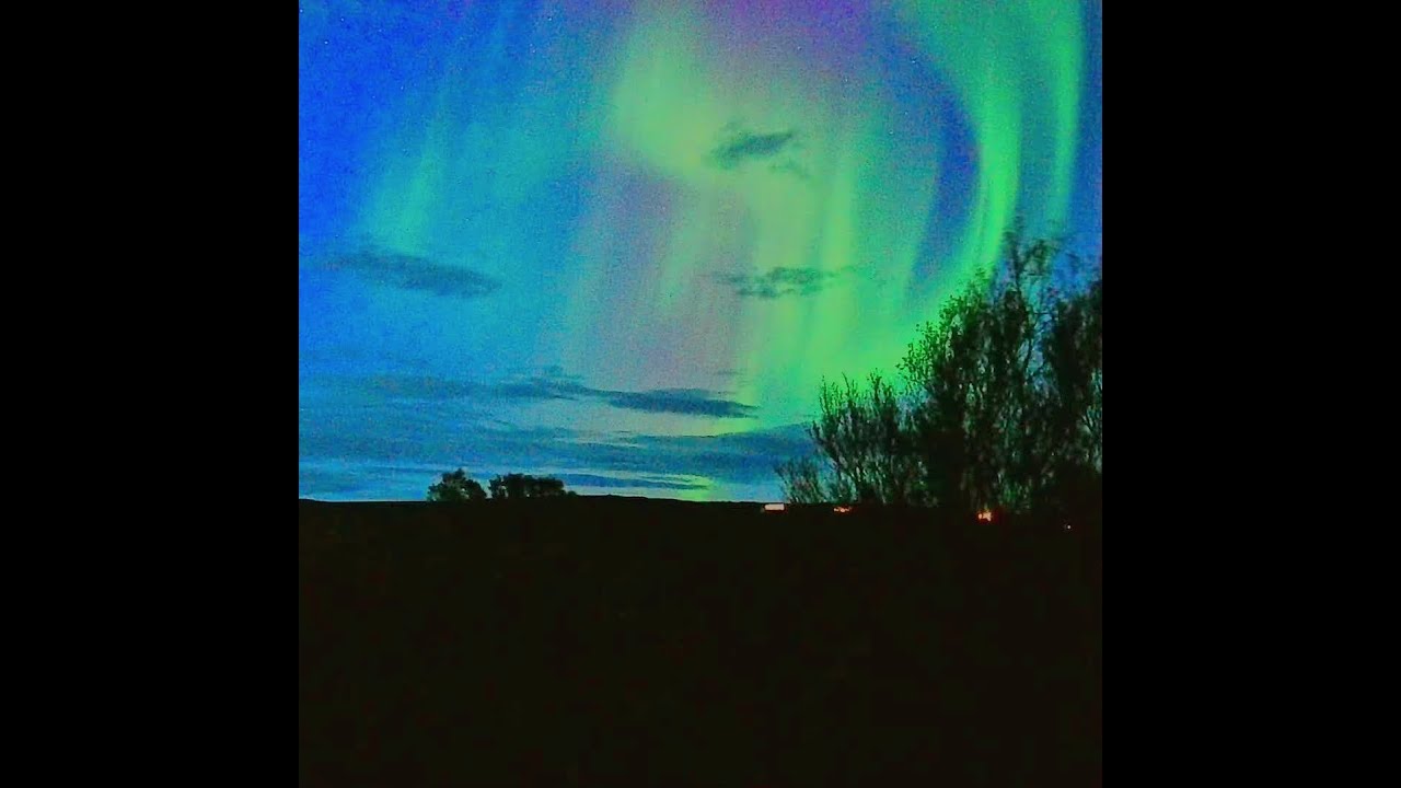 Live webcam view of Cielo de auroras sobre Aðaldalshraun
