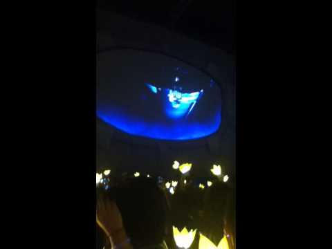 BigBang Alive NJ 110812. Beginning of the concert.