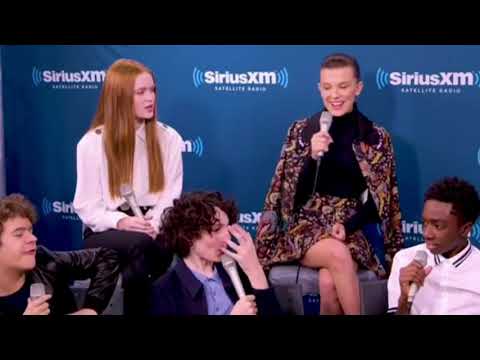 Millie Bobby Brown annoying Sadie Sink for ALMOST a minute straight (read the description)