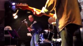 4 En Clave De Soul Sala Cosmos Factory Funky Fever cover by 4 en Clave de Soul