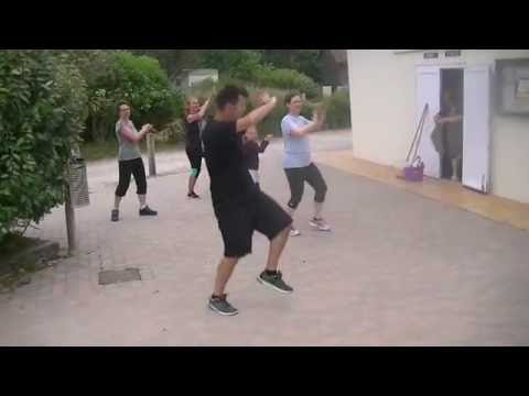 Zumba Fitness - "Bomba Chikita" d'Edalam (2)