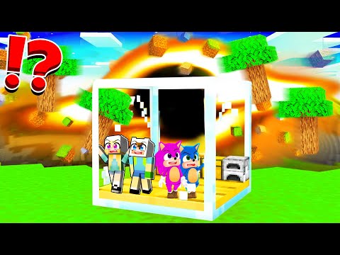 KARA DELİK VS ENES AİLESİ İLE BEBEK SONİC AİLESİ KIYAMET SIĞINAĞI 😱 Minecraft